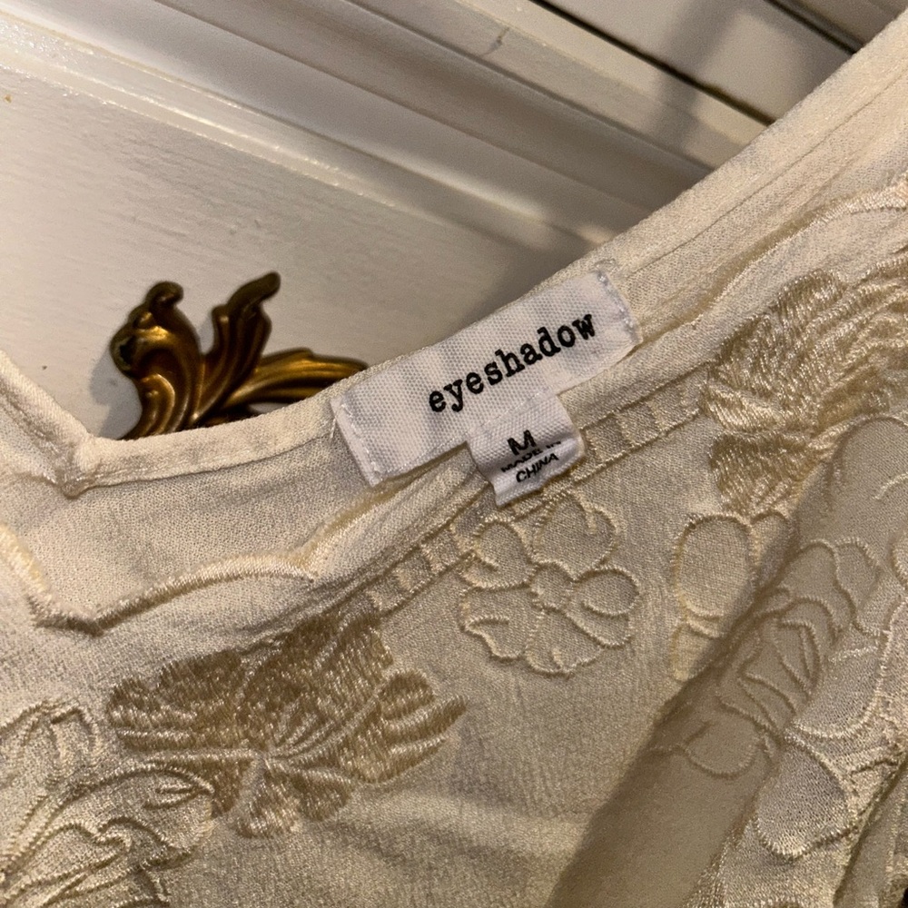 Cream Embroidered Tank - Picture 2 of 3